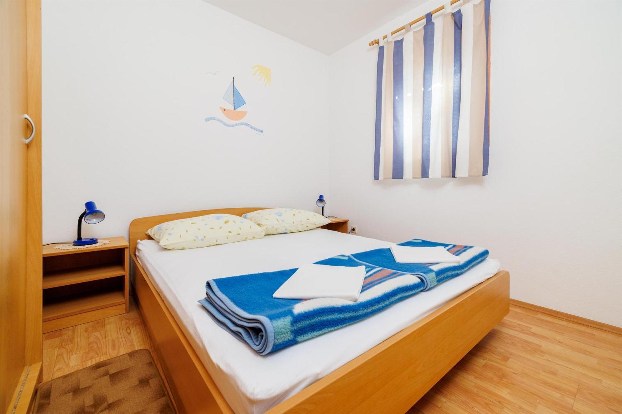 Apartment Julija Повіле Екстер'єр фото