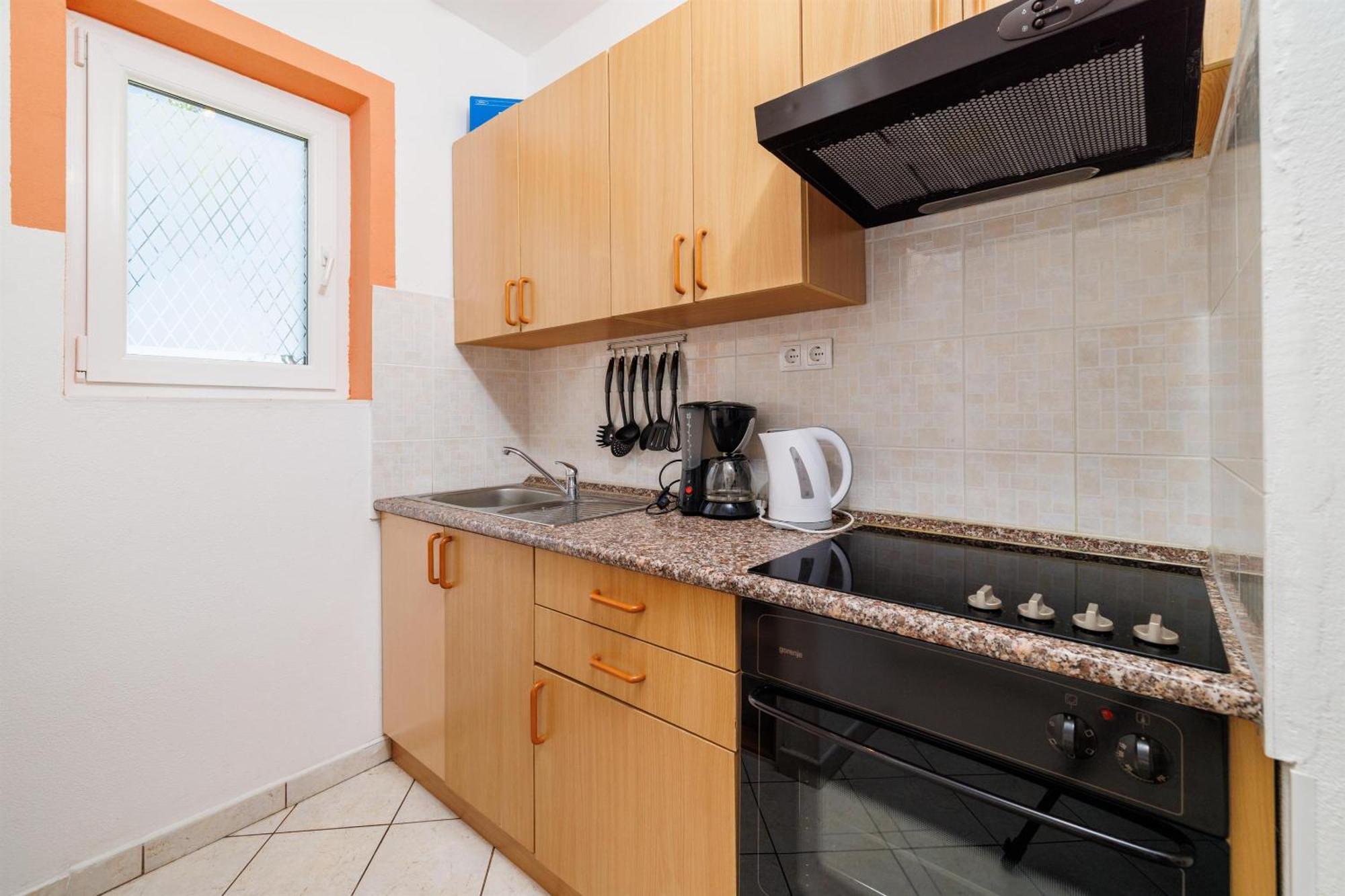 Apartment Julija Повіле Екстер'єр фото