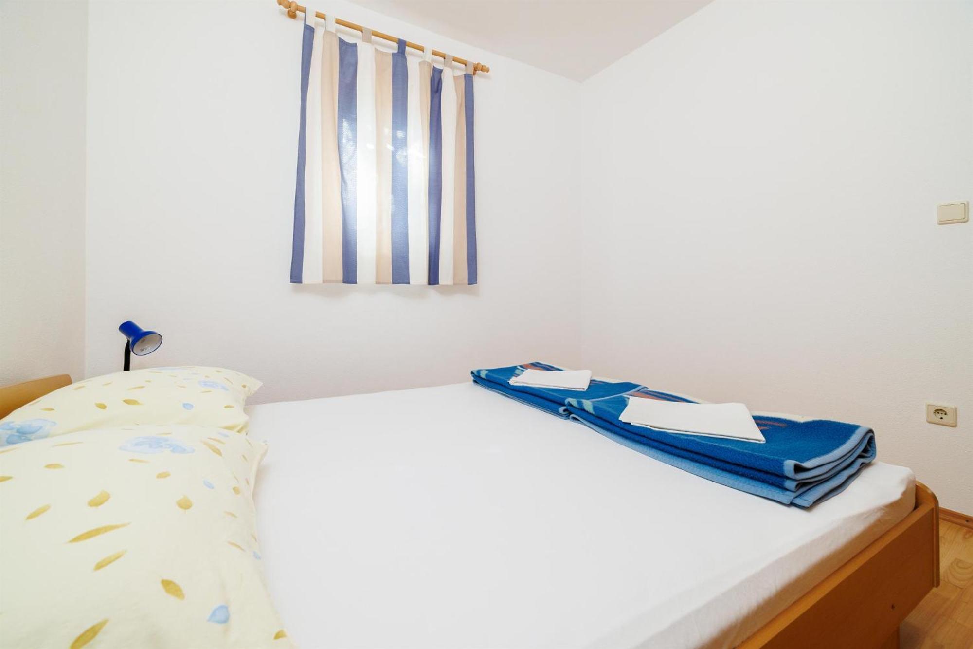Apartment Julija Повіле Екстер'єр фото