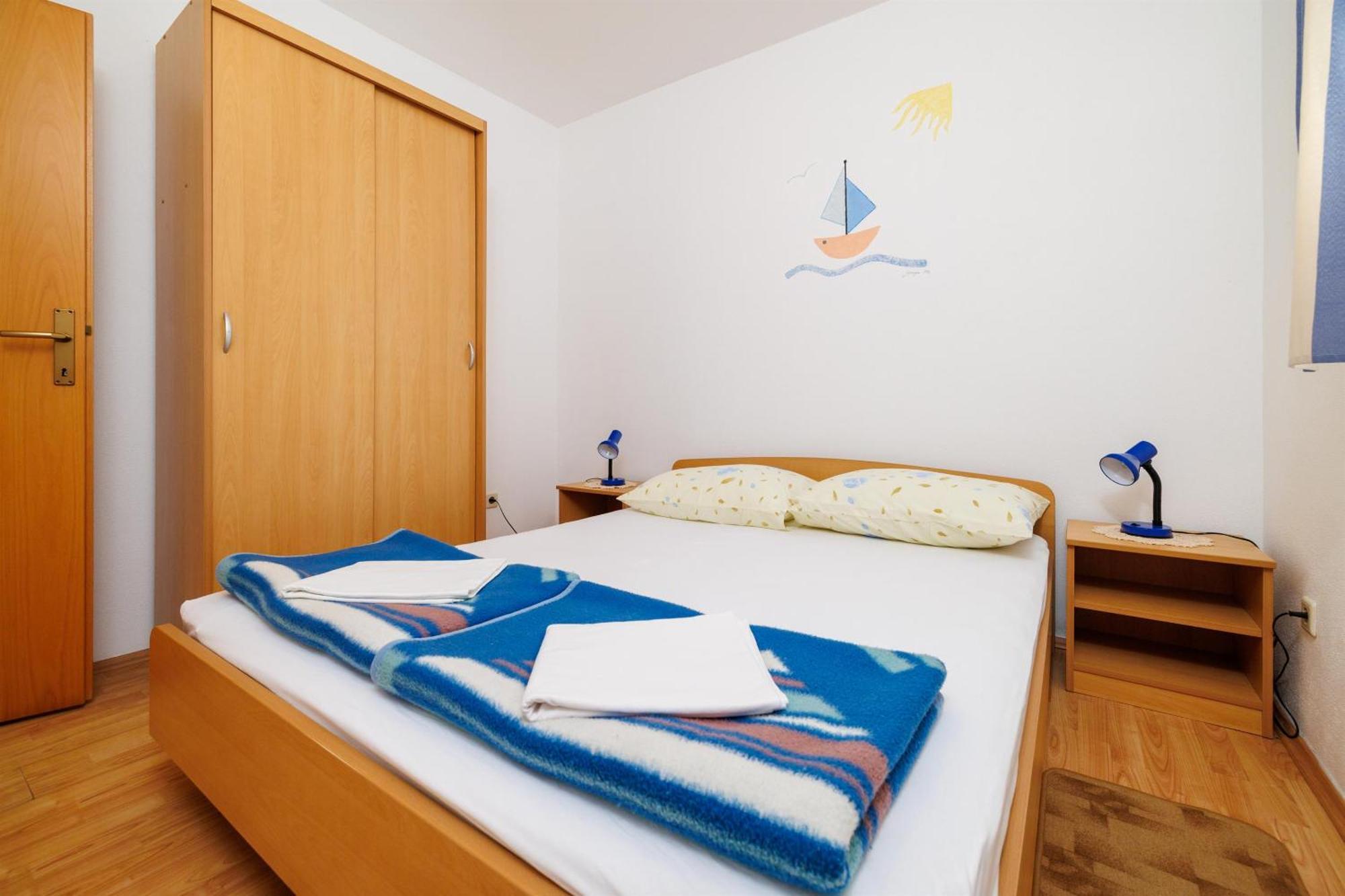Apartment Julija Повіле Екстер'єр фото