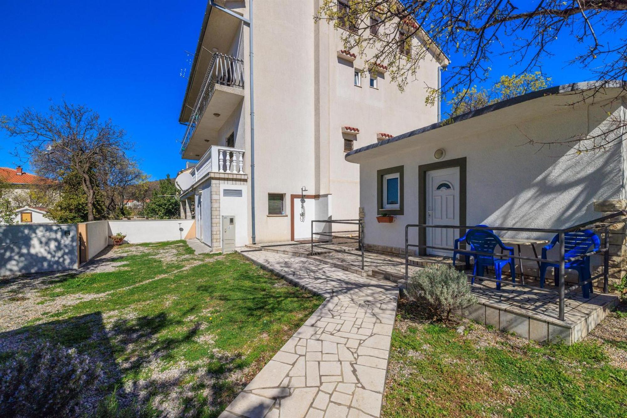 Apartment Julija Повіле Екстер'єр фото